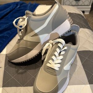 Dolce Vita Stylish Gray and White Sneakers